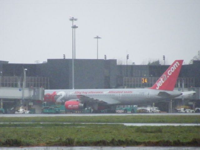 Boeing 757-200 (G-LSAI)