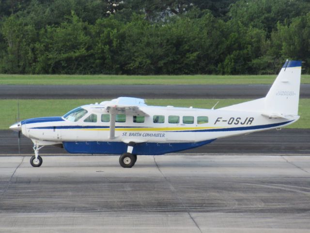 Cessna Caravan (F-OSJR)