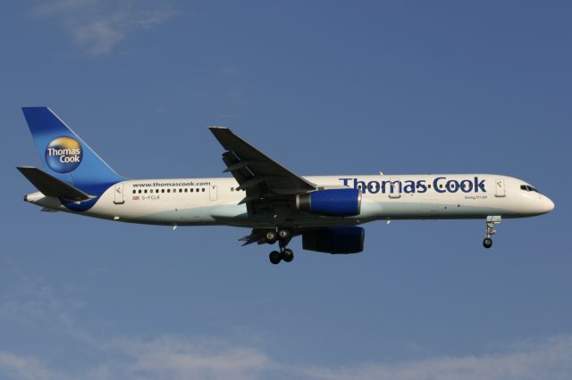 Boeing 757-200 (G-FCLK)