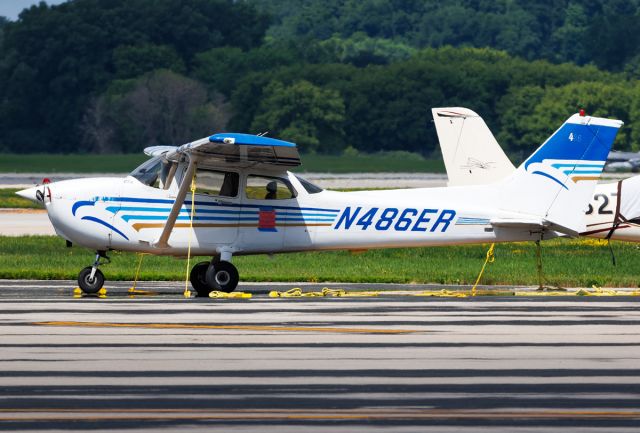 Cessna Skyhawk (N486ER)