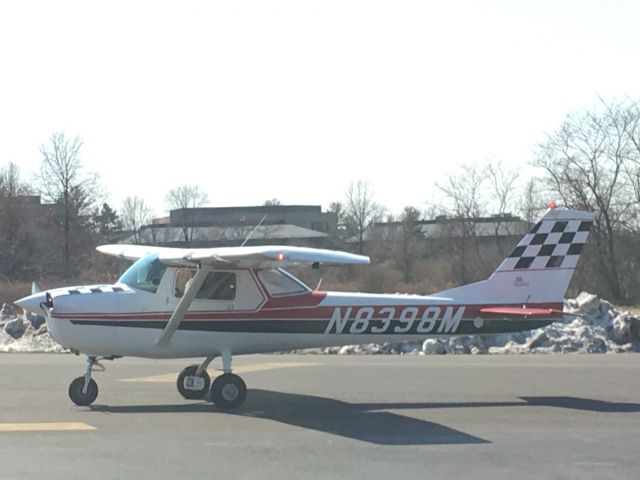 Cessna Commuter (N8398M) - N8398M (C150) arriving at Wings Field (KLOM)br /Photo Date: March 10, 2021