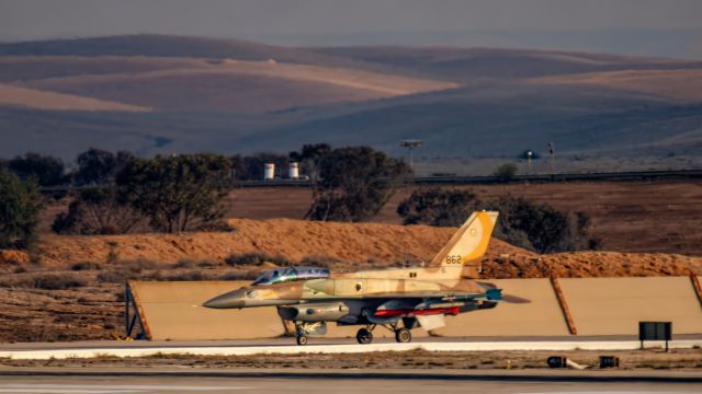 Lockheed F-16 Fighting Falcon (0862)