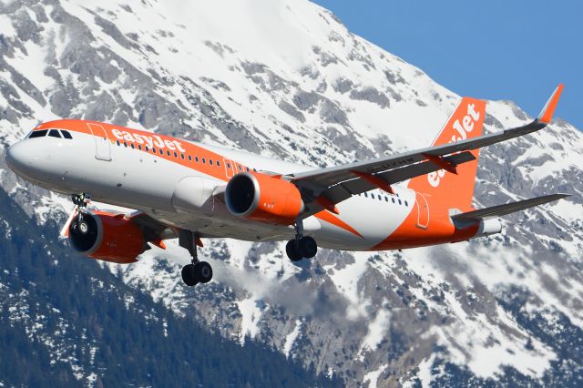 Airbus A320neo (G-UZHW)