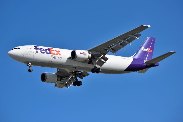 Airbus A300F4-600 (N657FE)