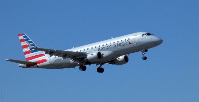 Embraer ERJ 175 (N109HQ) - Shorlty after departure is this 2007 American Airlines Eagle Embraer ERJ-175LR in the Spring of 2021.