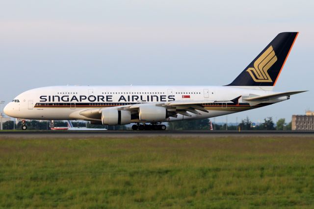 Airbus A380-800 (9V-SKJ)