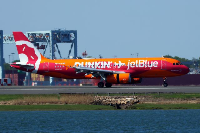 Airbus A320 (N643JB)