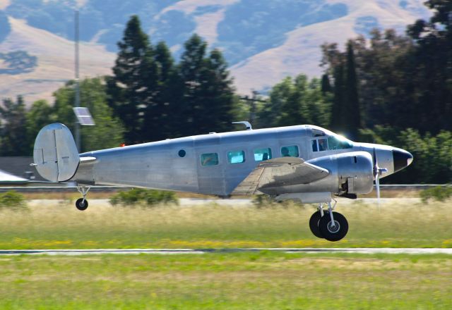 Beechcraft 18 (N118SA) - Classic 1954 Beech 18 departing at the San Martin Airport. 