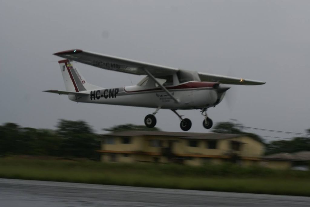 Cessna Commuter (HC-CNP) - Private pilot training