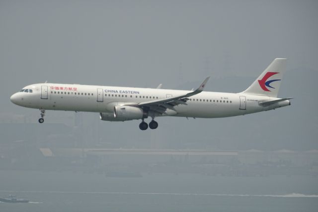 Airbus A321 (B-1615)