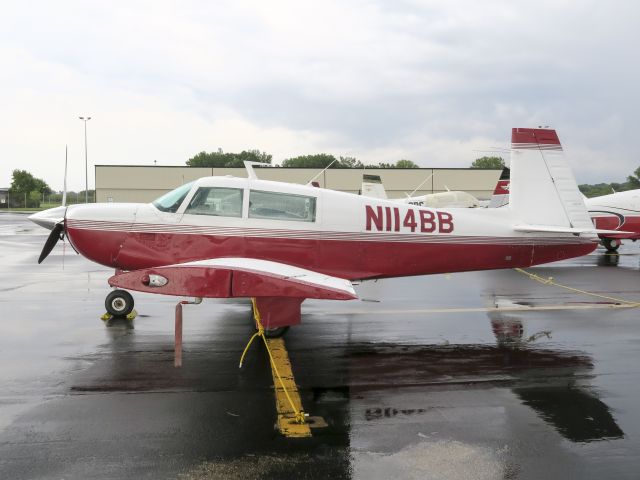 Mooney M-20 (N114BB) - Gathering for the Mooney arrival - Oshkosh 2015. 18 August 2015