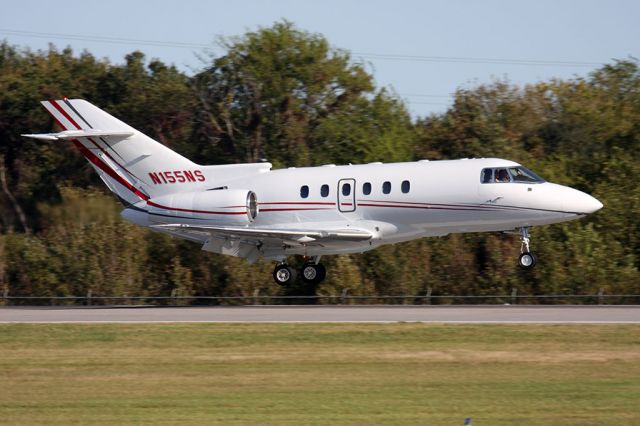 Hawker 800 (N155NS) - Southern Railway Company's 2001 Raytheon Hawker 850XP N155NS from Washington Dulles Int'l (KIAD) landing RWY 23.