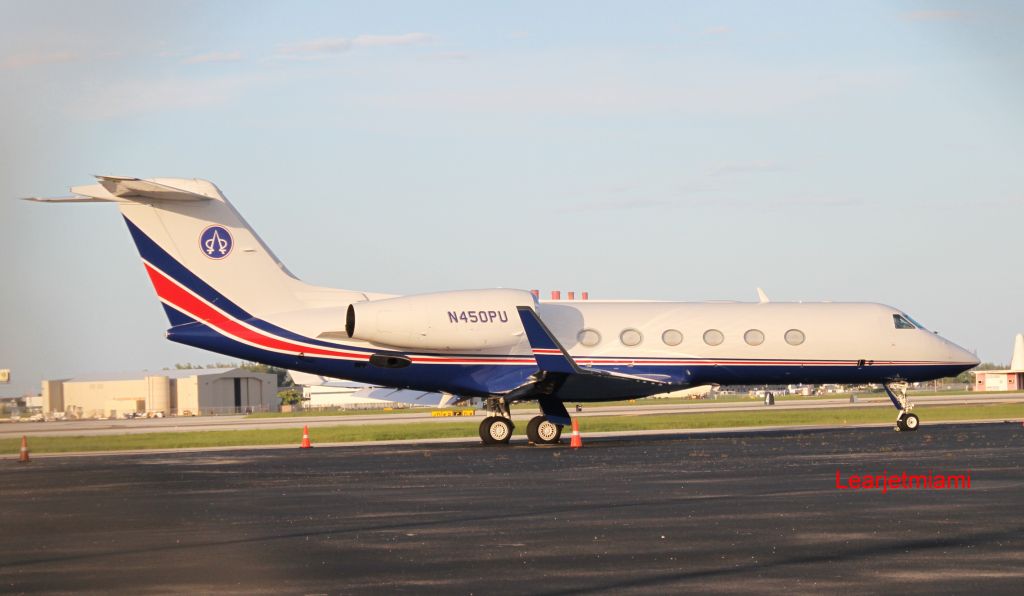 Gulfstream Aerospace Gulfstream IV (N450PU)