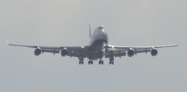 Boeing 747-400 (G-BNLN)