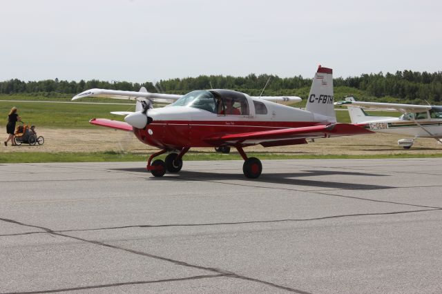 Grumman Tr2 (C-FBTH) - C-FBTH Americac Aviation AA-1 RVA Aéroport de Sherbrooke QC. CYSC 16-06-2018.