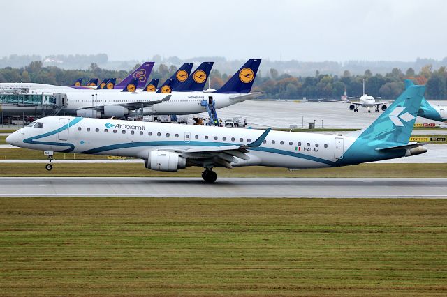 EMBRAER 195 (I-ADJM)