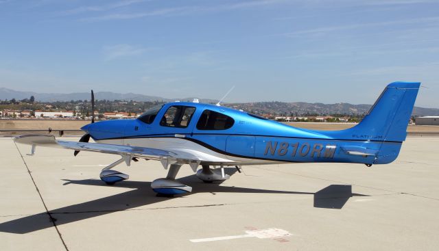 Cirrus SR22 Turbo (N810RM)