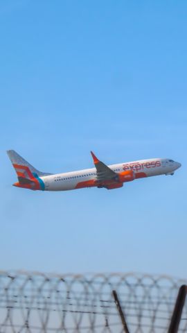 Boeing 737-700 (VT-BXW)