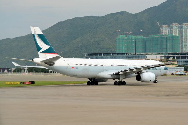Airbus A330-300 (B-LAI)