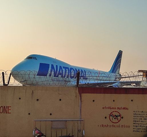 Boeing 747-200 (N537CA)