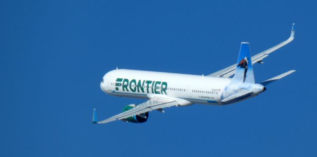 Airbus A321neo (N624FR) - Shortly after departure is this brand new Frontier Airlines Airbus 321-271NX with "Cloud" the three-wattled Bellbird riding the tail in the Autumn of 2023.