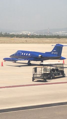 Learjet 25 (XB-MYG)