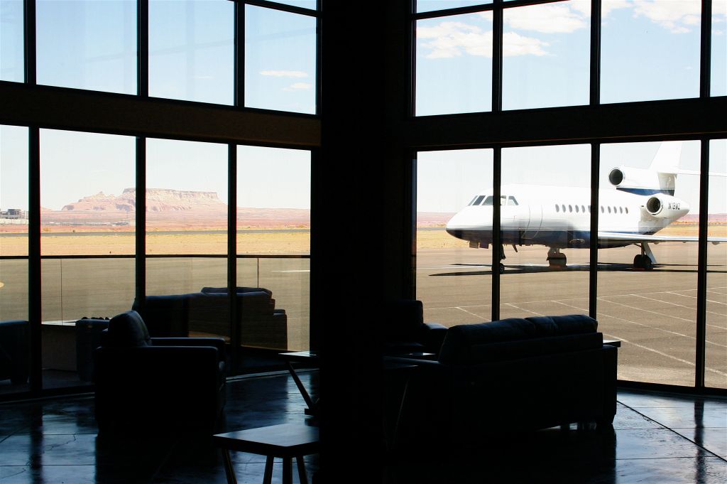 — — - Lake Powell Jet Center