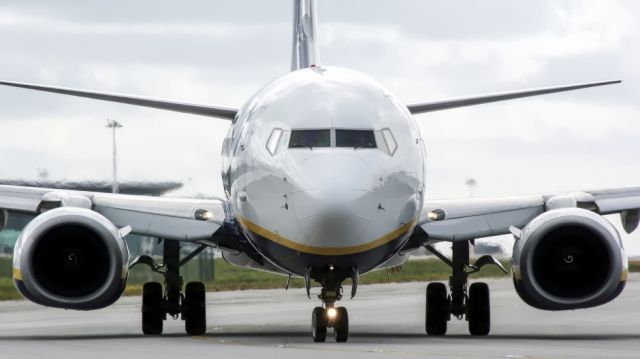Boeing 737-800 (EI-DAS)