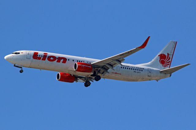 Boeing 737-700 (PK-LFT)