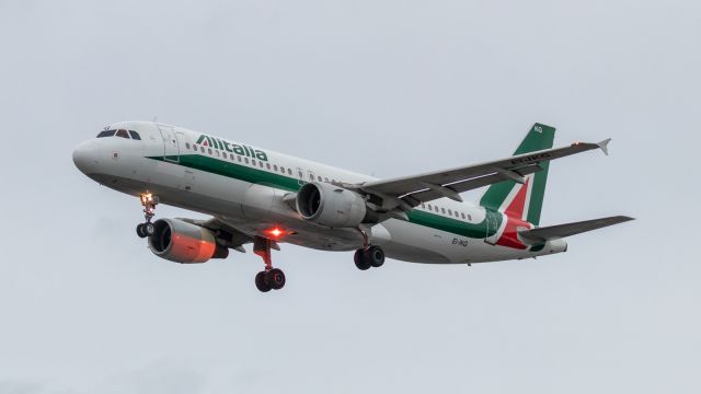 Airbus A320 (EI-IKG)