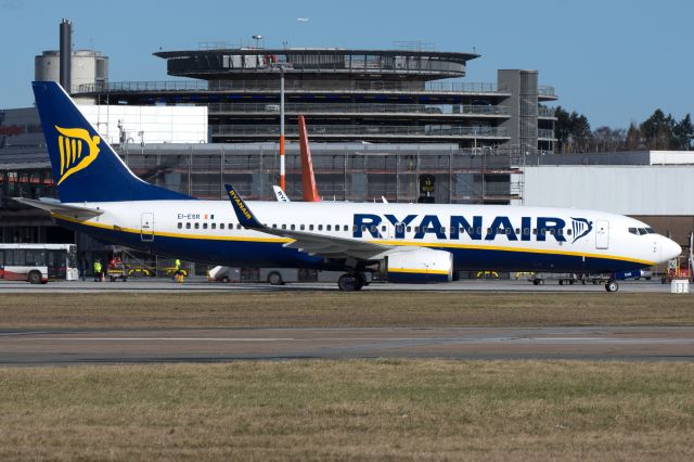 Boeing 737-800 (EI-ESR)
