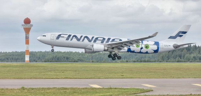 Airbus A330-300 (OH-LTO) - Finnair (Marimekko Unikko Livery)