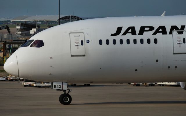 Boeing 787-8 —