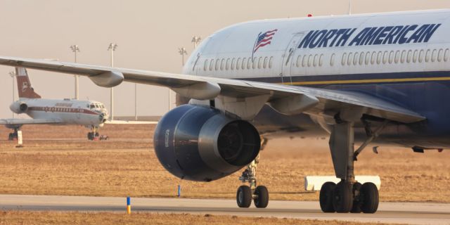 Boeing 757-200 (N752NA)