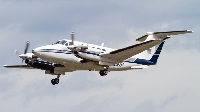 Beechcraft Super King Air 200 (N697P)