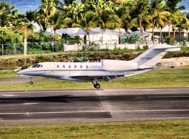 Cessna Citation X (N214WT)