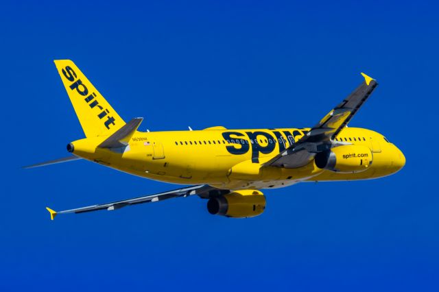 Airbus A320 (N698NK) - A Spirit Airlines A320 taking off from PHX on 2/11/23 during the Super Bowl rush. Taken with a Canon R7 and Canon EF 100-400 II L lens.