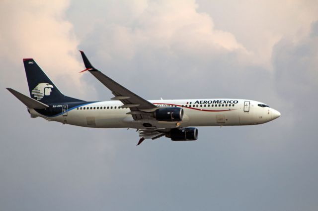 Boeing 737-800 (XA-DRC) - AeroMéxico / Boeing 737-852 / MSN 35116 / XA-DRC / MMMX 04/2023