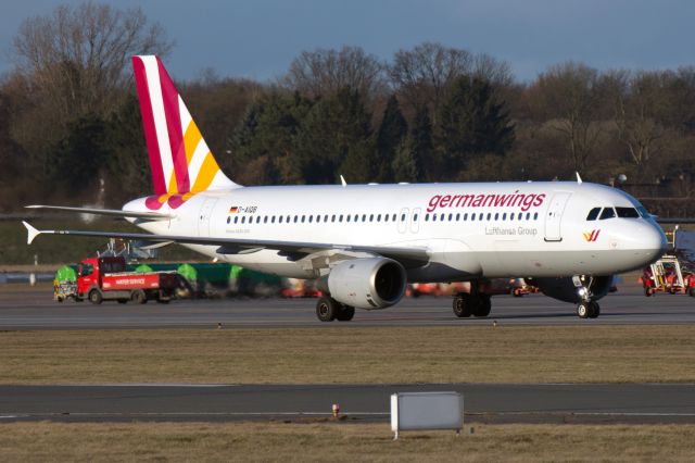 Airbus A320 (D-AIQB)