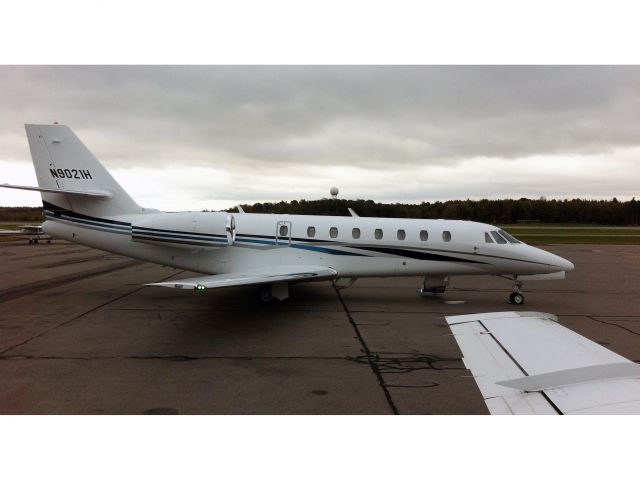 Cessna Citation Sovereign (N9021H) - Nice biz jet.