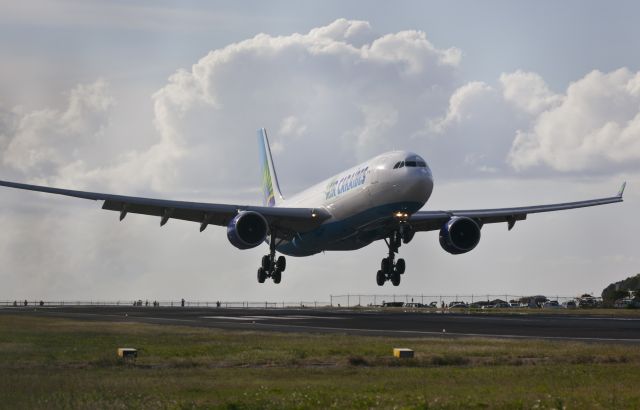 Airbus A330-300 (F-GOTO) - air caraibes