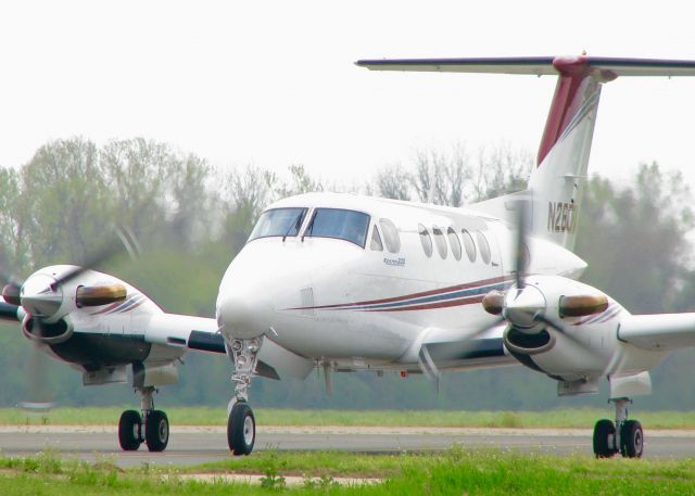 Beechcraft Super King Air 200 (N280RA) - At Downtown Shreveport.