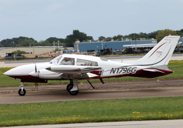 Cessna 310 (N1796G)