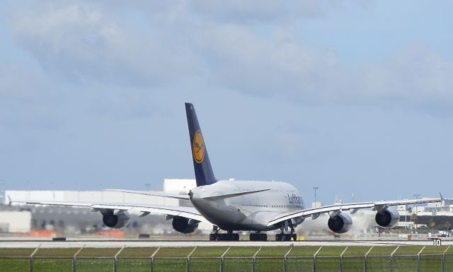 Airbus A380-800 (D-AIMC)