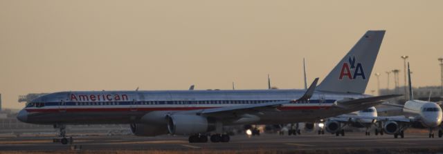 Boeing 757-200 (N192AN)