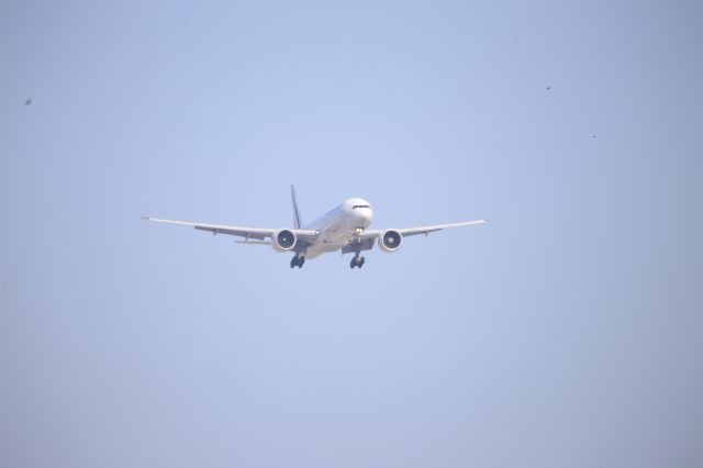 BOEING 777-300ER (F-GSQL)