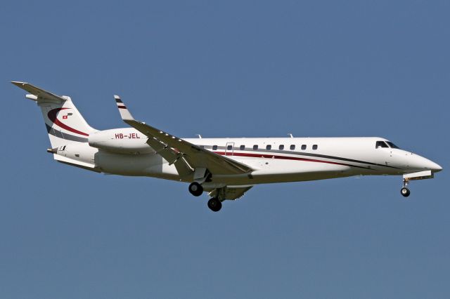 Embraer Legacy 600/650 (HB-JEL)