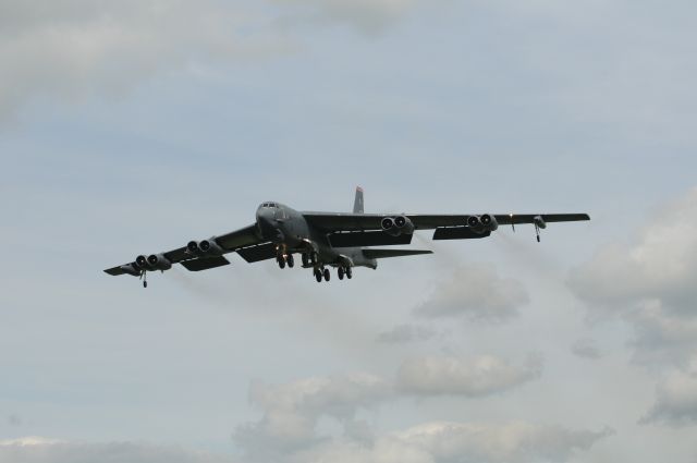 B52 — - B52 landing at RAF/USAAF Base Fairford Gloucester ENGLAND