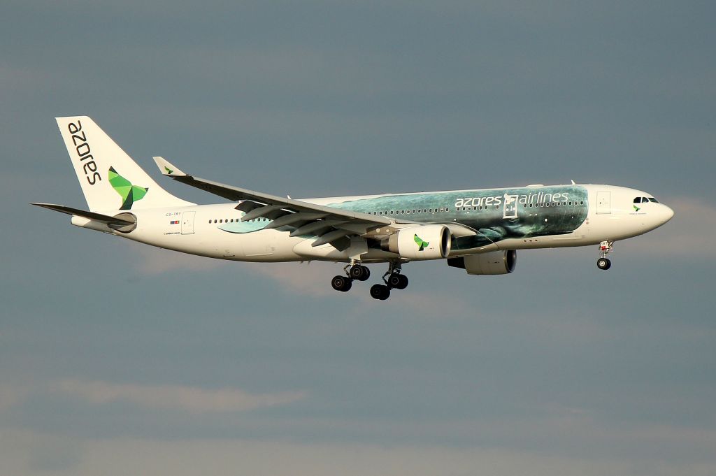 Airbus A330-200 (CS-TRY) - Air Azores 225 from Ponta Delgada