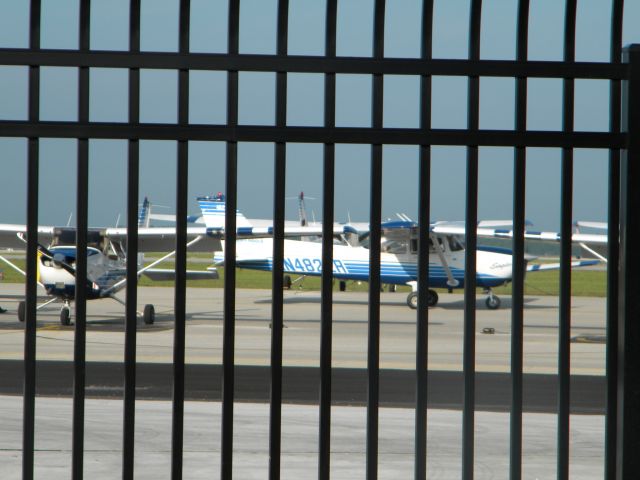 Cessna Skyhawk (N482ER) - Visit to Embry Riddle, Aug 2, 2011